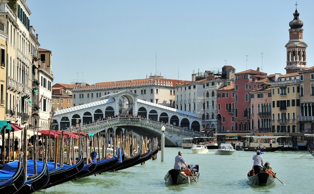 Gôndolas em Veneza, Itália (Foto: Wikimedia Commons)