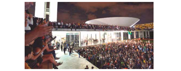 Ocupação do congresso (Foto: noticias.uol.com.br)